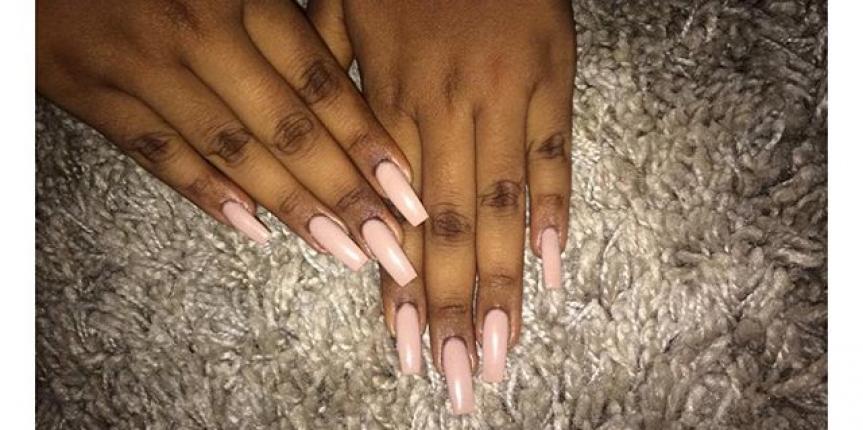 Cream/pink nails