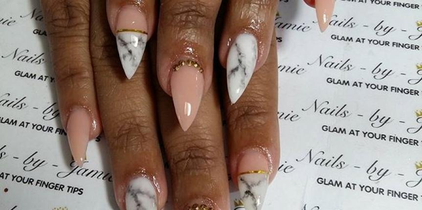 claw acrylic nails