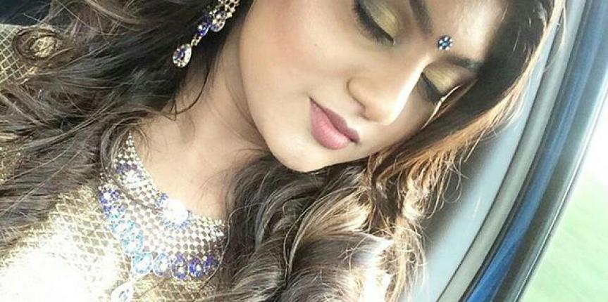 Gold bridal makeup