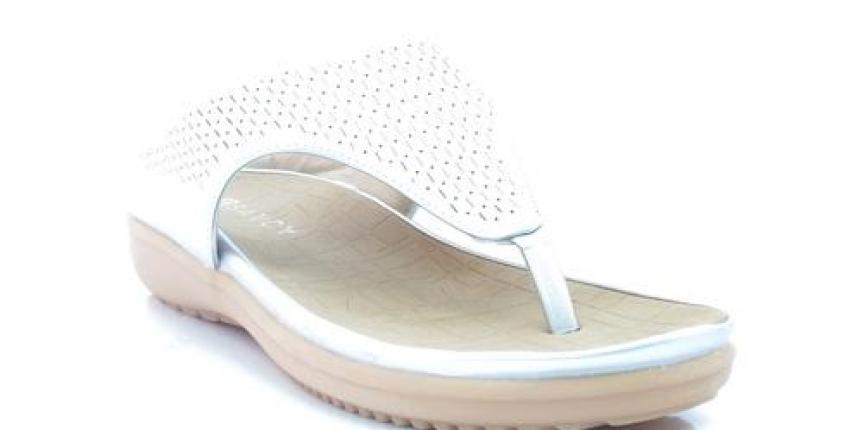 White flat savoy shoes