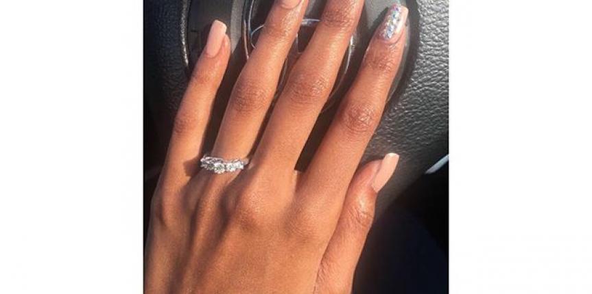 nude acrylic nails