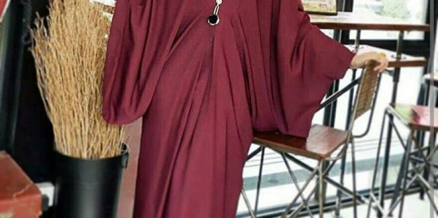 Maroon abaya