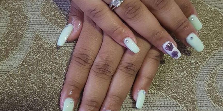 Pale green gel overlays